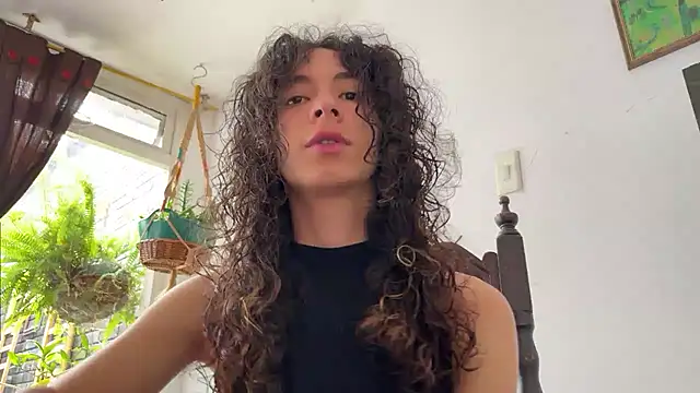 camille delrey online show from December 16, 2025, 5:07 pm