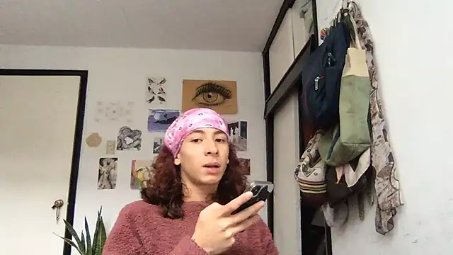 Snapshot of camille_delrey chatting on April 6, 2026, 5:14 pm camille delrey online show from April 6, 2026, 5:14 pm