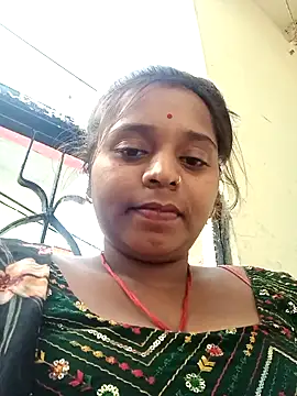 Hot crety online show from November 3, 2025, 11:33 am