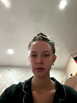 Snapshot of ElliRose chatting on October 27, 2025, 5:33 am ElliRose online show from October 27, 2025, 5:33 am