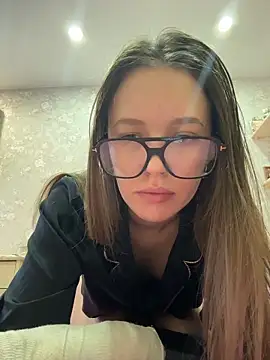 Snapshot of ElliRose chatting on November 29, 2025, 7:44 am ElliRose online show from November 29, 2025, 7:44 am