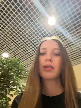 Snapshot of ElliRose chatting on January 9, 2026, 9:56 am ElliRose online show from January 9, 2026, 9:56 am