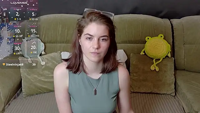 ElzaBlis online show from April 4, 2026, 3:20 pm