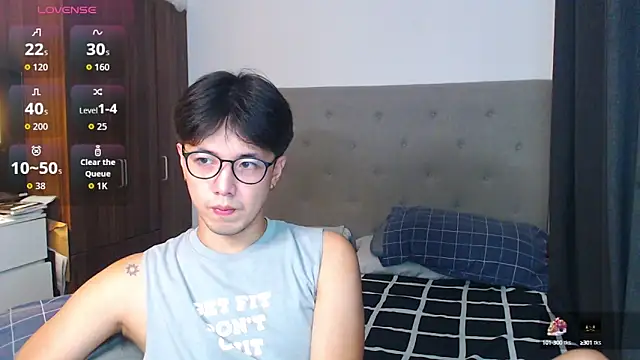 Snapshot of Addictiveboi chatting on September 21, 2025, 4:25 am Addictiveboi online show from September 21, 2025, 4:25 am