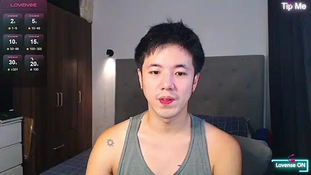 Snapshot of Addictiveboi chatting on April 23, 2026, 3:30 am Addictiveboi online show from April 23, 2026, 3:30 am