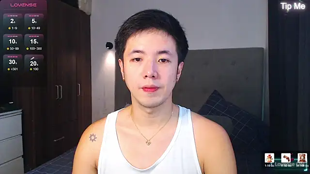 Snapshot of Addictiveboi chatting on April 26, 2026, 2:09 am Addictiveboi online show from April 26, 2026, 2:09 am