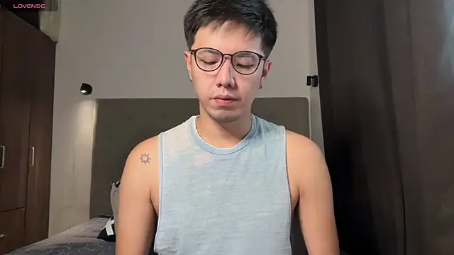 Snapshot of Addictiveboi chatting on May 7, 2026, 2:50 am Addictiveboi online show from May 7, 2026, 2:50 am