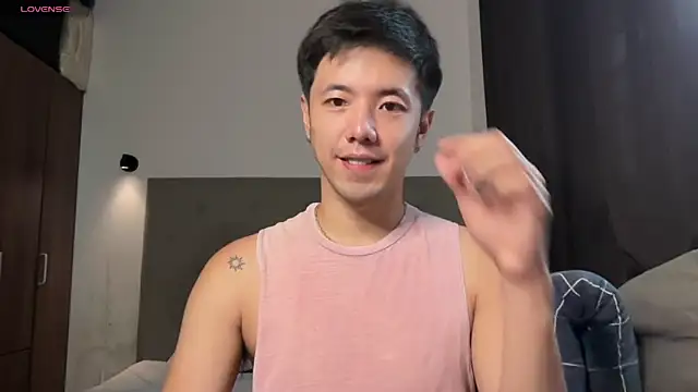 Snapshot of Addictiveboi chatting on May 17, 2026, 1:25 am Addictiveboi online show from May 17, 2026, 1:25 am