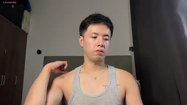 Snapshot of Addictiveboi chatting on May 28, 2026, 3:48 am Addictiveboi online show from May 28, 2026, 3:48 am