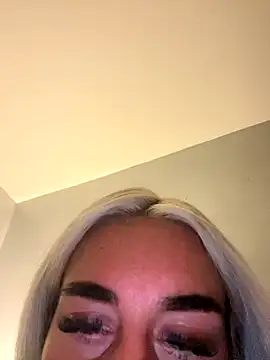 EllieMaeBaby online show from September 12, 2025, 12:00 am