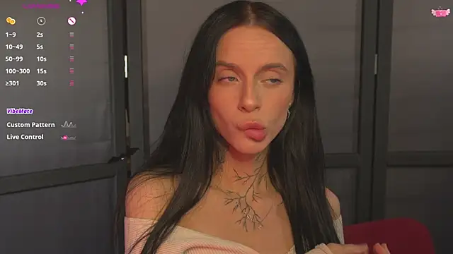 Snapshot of livia_starwars chatting on November 27, 2025, 9:17 pm livia starwars online show from November 27, 2025, 9:17 pm