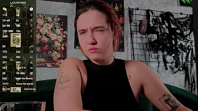 Snapshot of the_high_priestess chatting on December 4, 2025, 3:05 am the high priestess online show from December 4, 2025, 3:05 am