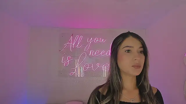 aleksandramiller  online show from March 2, 2026, 12:56 pm