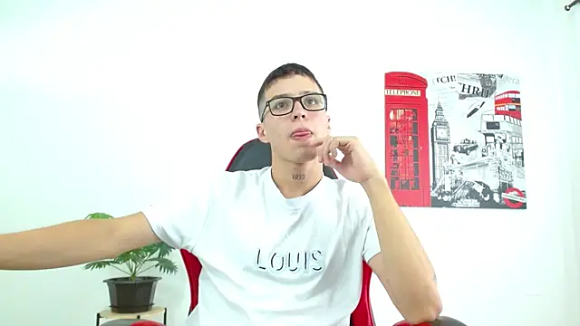 Cumandres18 online show from October 7, 2025, 2:03 pm