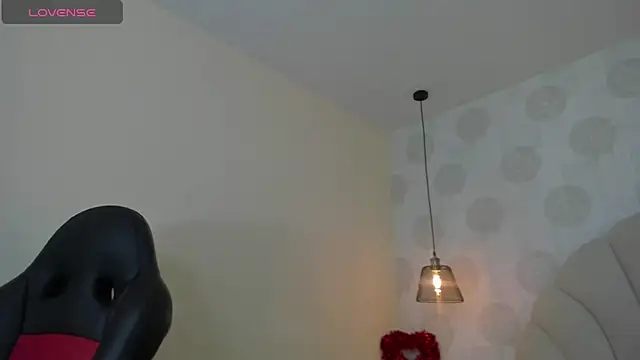 GIANAMILLER6 online show from April 10, 2026, 12:10 pm