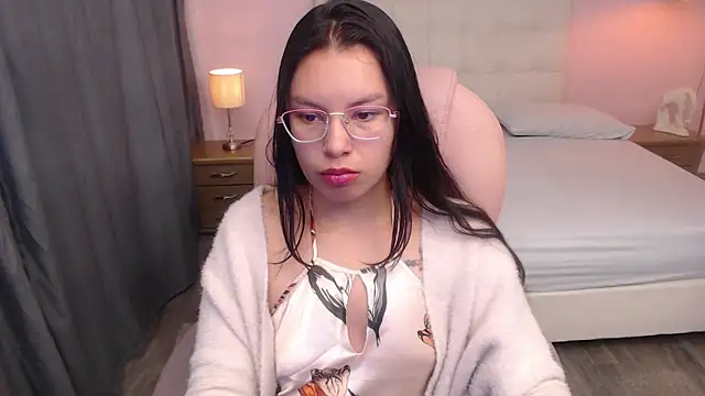Snapshot of Cherry_summer chatting on October 21, 2025, 11:33 am Cherry summer online show from October 21, 2025, 11:33 am