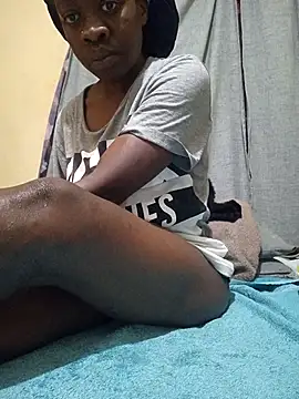 Snapshot of Kateera1 chatting on February 17, 2026, 8:26 pm Kateera1 online show from February 17, 2026, 8:26 pm