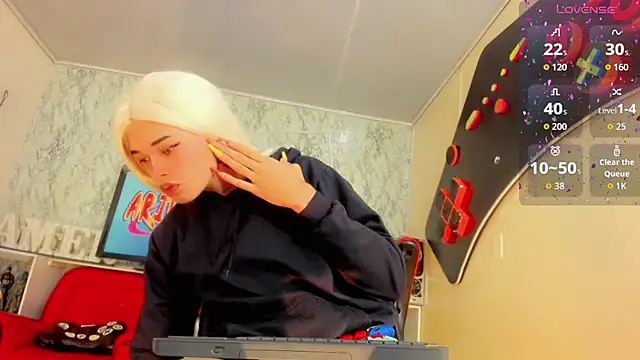 Madison Mujica online show from October 23, 2025, 11:20 am