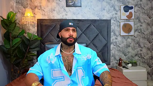 Apolo rousse1 online show from November 15, 2025, 10:26 pm