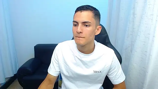 Matiius18 online show from March 16, 2026, 1:37 pm