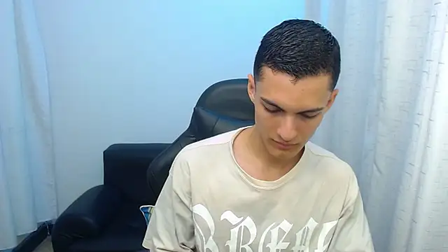 Matiius18 online show from April 10, 2026, 2:11 pm