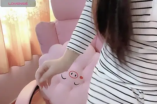  AFang  online show from October 25, 2025, 6:10 am