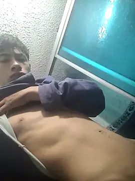 Snapshot of Rolito69 chatting on September 23, 2025, 6:00 pm Rolito69 online show from September 23, 2025, 6:00 pm