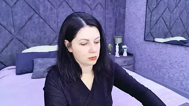 Snapshot of Nina_Stane chatting on October 1, 2025, 5:24 am Nina Stane online show from October 1, 2025, 5:24 am