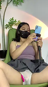 zhizhinaigai online show from November 28, 2025, 4:04 am