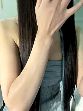 Dior baby online show from November 22, 2025, 5:06 am