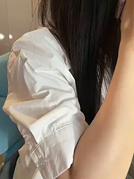 Dior baby online show from May 15, 2026, 5:14 am