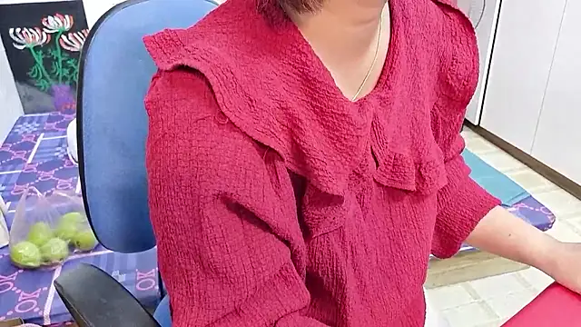 MichiLovely online show from October 29, 2025, 2:03 am