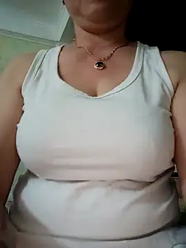 Kim-Anhh online show from October 19, 2025, 5:13 pm