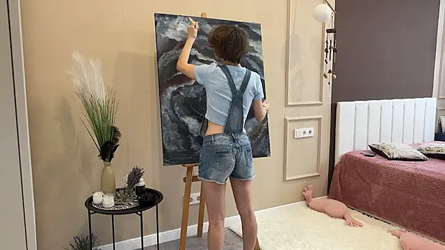 daniellia  online show from November 24, 2025, 12:16 pm