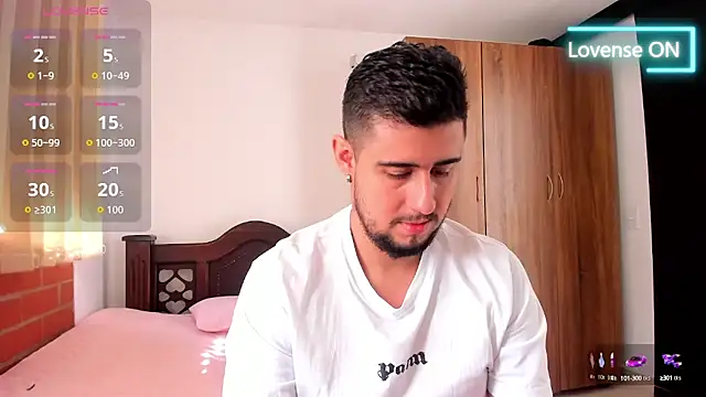 Snapshot of ryan_evanss chatting on October 15, 2025, 1:22 pm ryan evanss online show from October 15, 2025, 1:22 pm