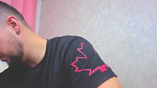 Snapshot of ryan_evanss chatting on October 28, 2025, 10:52 am ryan evanss online show from October 28, 2025, 10:52 am