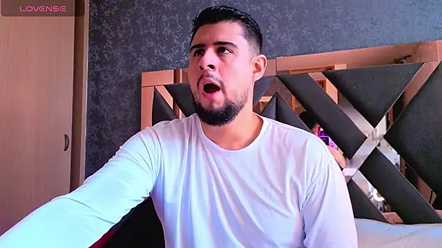 Snapshot of ryan_evanss chatting on November 12, 2025, 1:00 pm ryan evanss online show from November 12, 2025, 1:00 pm