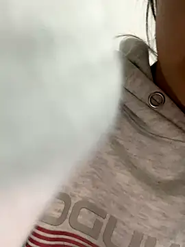 MengMeng0515 online show from November 17, 2025, 1:06 pm