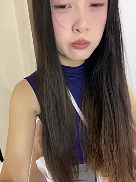 MengMeng0515 online show from May 27, 2026, 1:41 pm