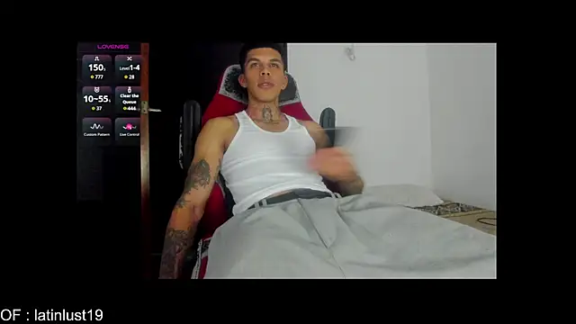 Snapshot of Savajelust chatting on April 4, 2026, 11:13 pm Savajelust online show from April 4, 2026, 11:13 pm