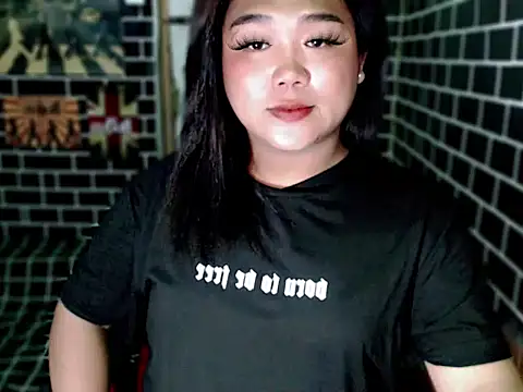 Snapshot of luluakovi_69 chatting on November 18, 2025, 6:23 pm luluakovi 69 online show from November 18, 2025, 6:23 pm