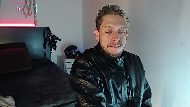 MaaxxxRider online show from November 2, 2025, 5:43 am