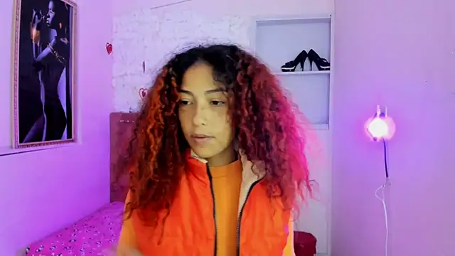 candela ruiz online show from September 18, 2025, 4:20 pm