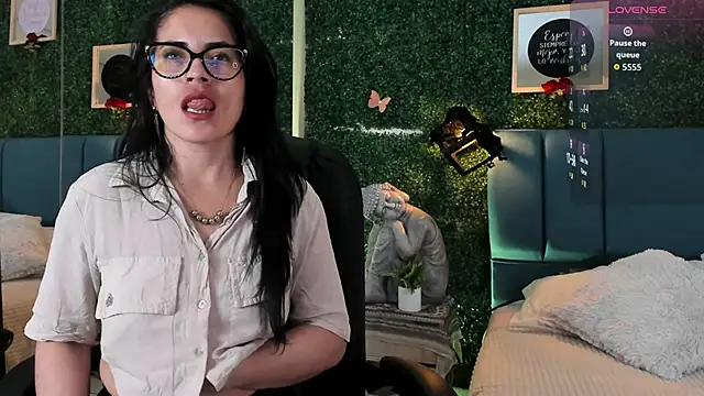 Linagh  online show from November 24, 2025, 12:05 pm