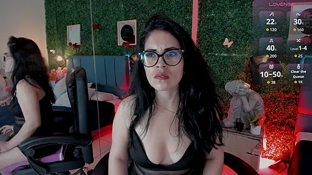 Snapshot of Linagh_ chatting on January 19, 2026, 11:36 am Linagh online show from January 19, 2026, 11:36 am