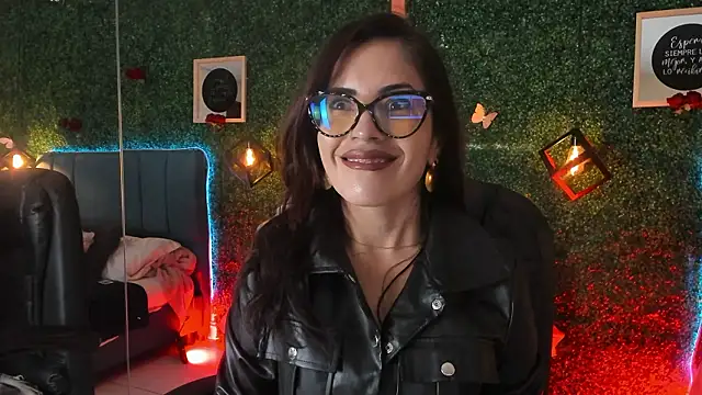 Snapshot of Linagh_ chatting on March 16, 2026, 11:36 am Linagh online show from March 16, 2026, 11:36 am