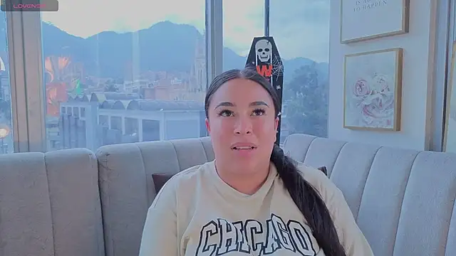 Snapshot of Zoey_thompson chatting on October 30, 2025, 2:29 pm Zoey thompson online show from October 30, 2025, 2:29 pm