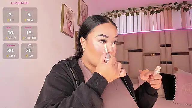 Snapshot of Zoey_thompson chatting on November 15, 2025, 8:27 pm Zoey thompson online show from November 15, 2025, 8:27 pm