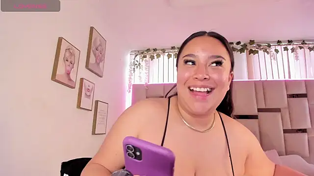 Snapshot of Zoey_thompson chatting on November 27, 2025, 7:38 pm Zoey thompson online show from November 27, 2025, 7:38 pm