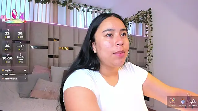 Snapshot of Zoey_thompson chatting on February 21, 2026, 8:43 pm Zoey thompson online show from February 21, 2026, 8:43 pm